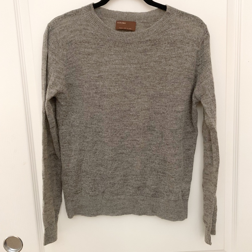 Kerisma lightweight gray sweater Size small